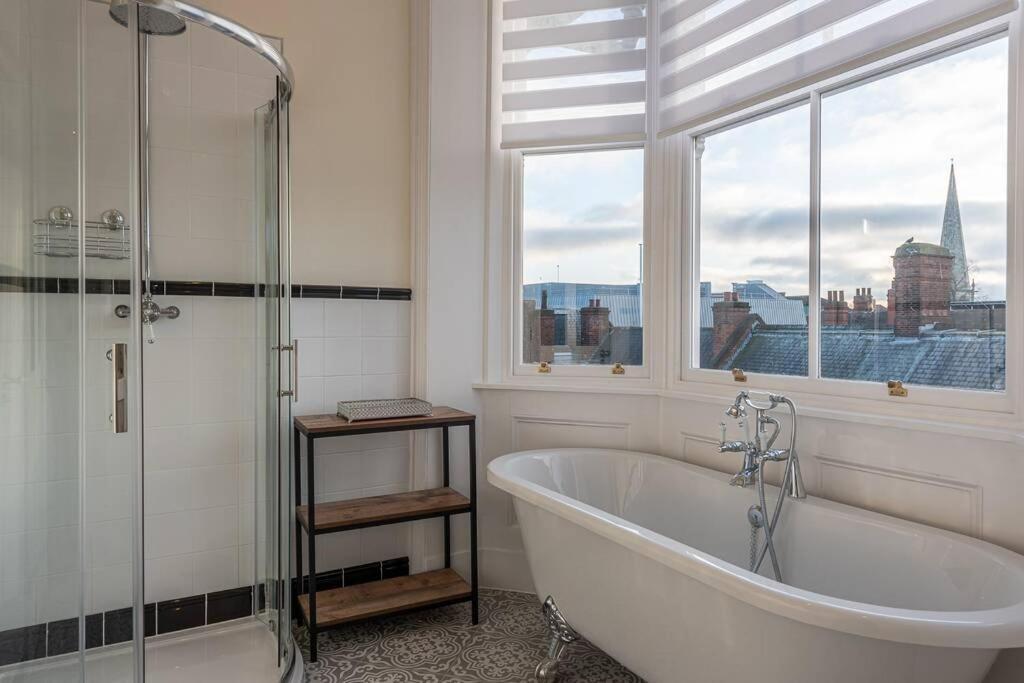 Luxury Apartment Rowntree House Across From The Shambles York Dış mekan fotoğraf